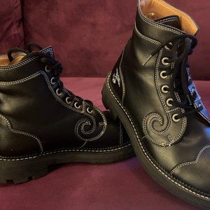 FLUEVOG 7TH HEAVEN DERBY SWIRL (6 EYE) CLASSIC DERBY BOOT VEGAN W7/M5